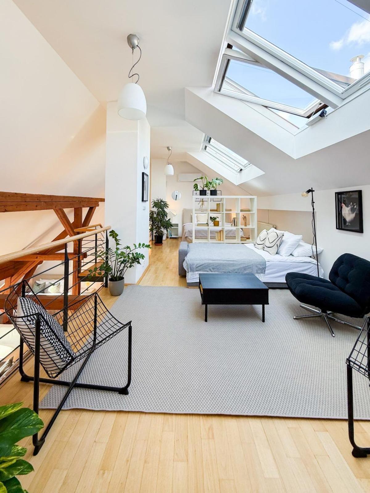 Turnkey I Old Town 5br Loft Apartment