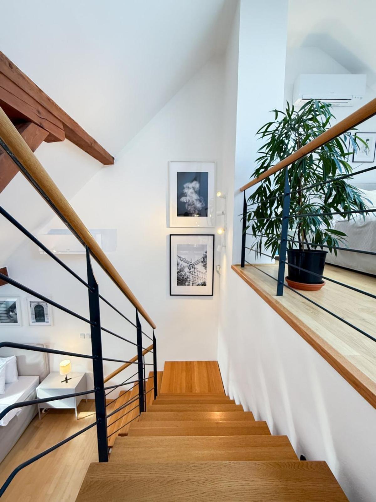 Turnkey I Old Town 5br Loft Apartment *