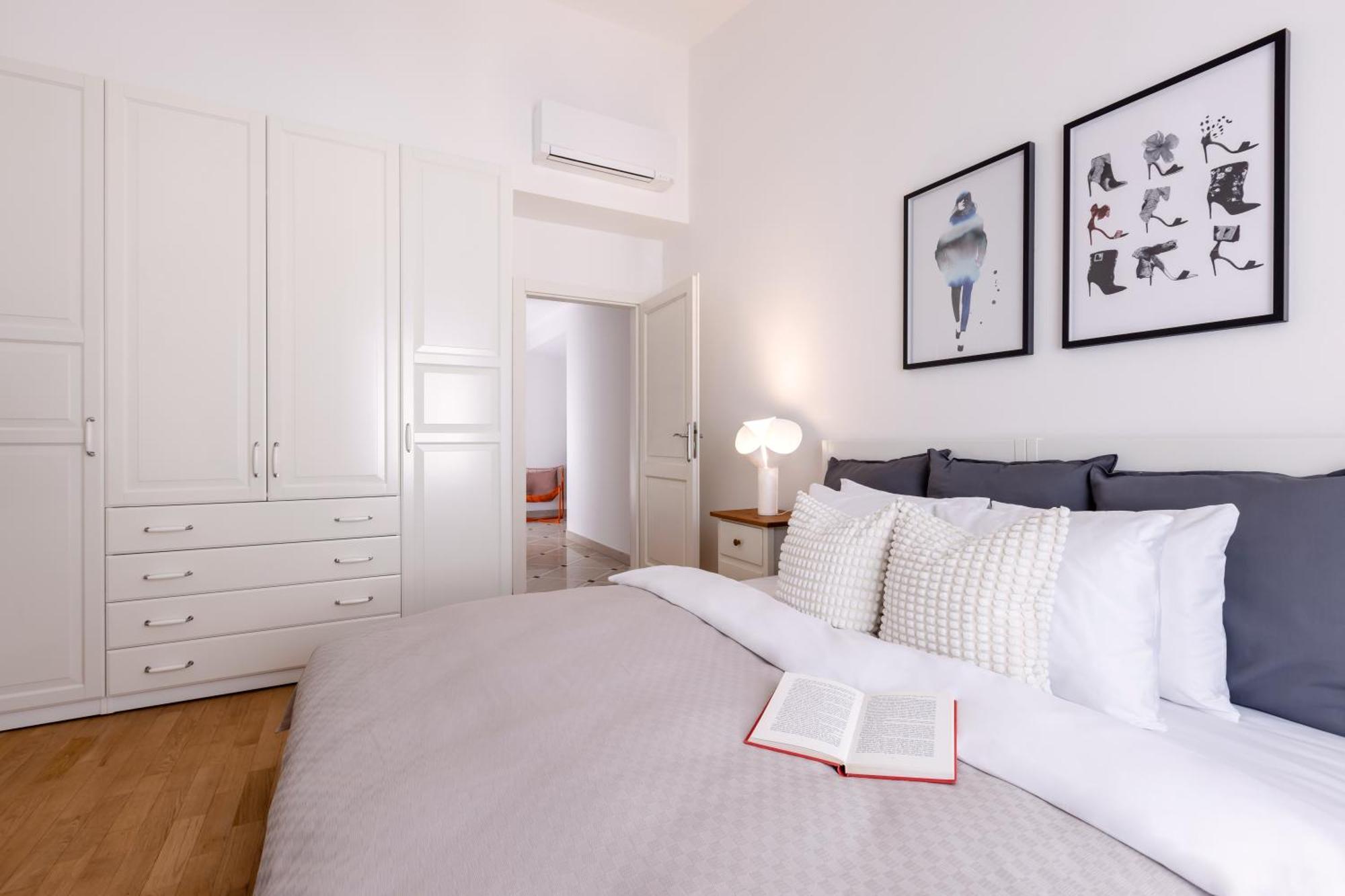 Turnkey I Old Town 5br Loft Apartment *